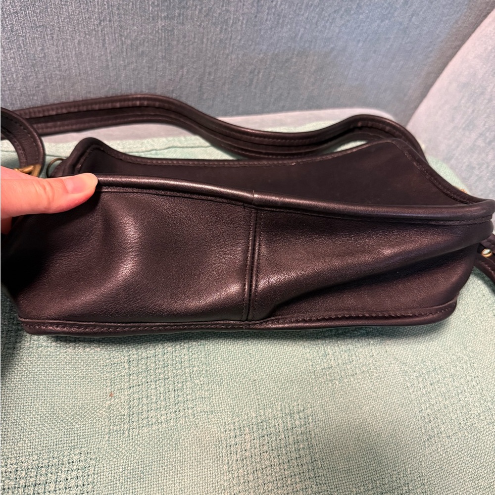 Coach vintage black Leather East West Compartment Bag - Picture 5 of 8